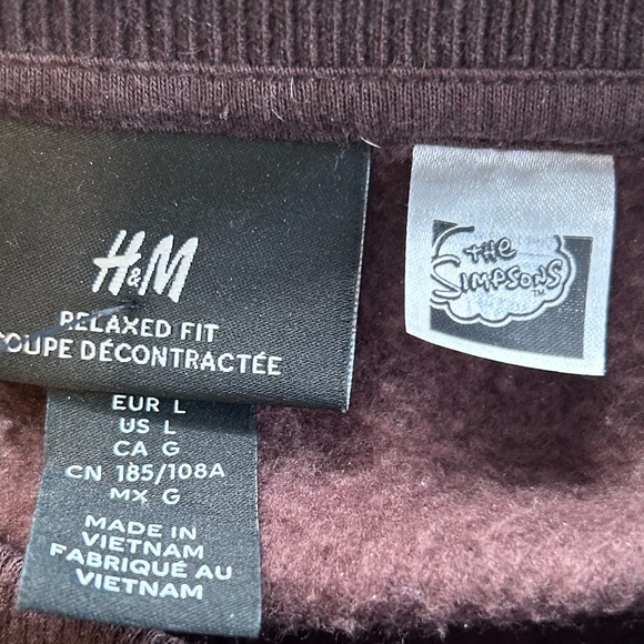 Crewneck H&M x The Simpsons 🛹🔥
Style streetwear avec prints graphiques - Picture 9 of 9